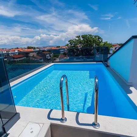 Holiday home Azure Horizon Holiday With Pool