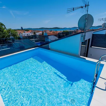 Azure Horizon Holiday With Pool Holiday home